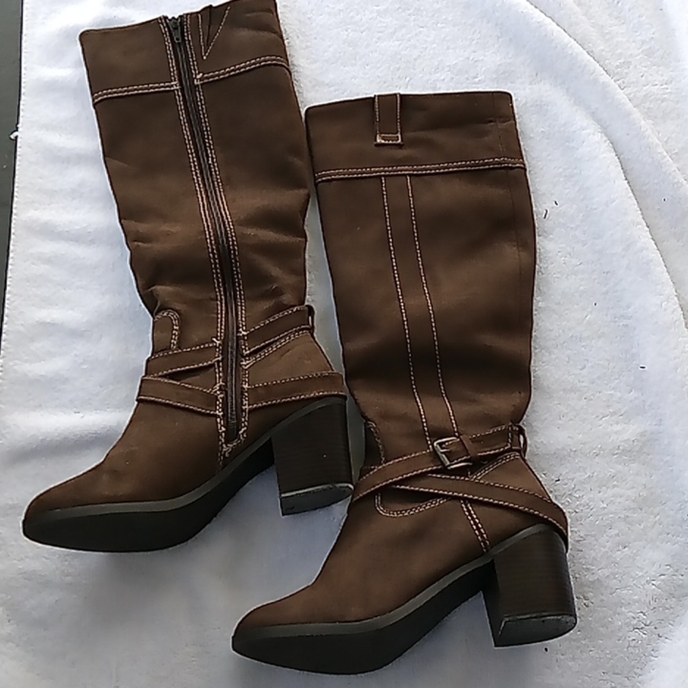 New Directions Brown Knee-High Women's Boots Like New